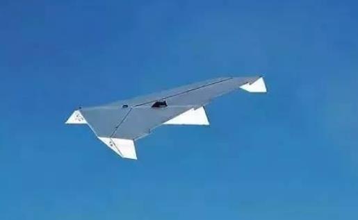 世界上最大的紙飛機 重362公斤長13米