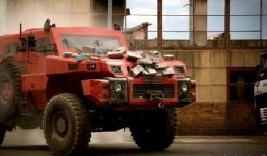 世界上最安全的民用汽車 蒙派拉掠奪者能防RPG火箭筒