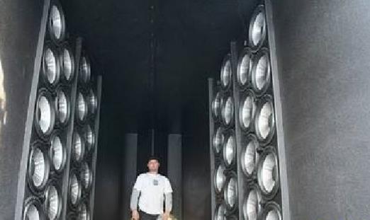 世界上最大的音箱 40個巨大的重低音音箱