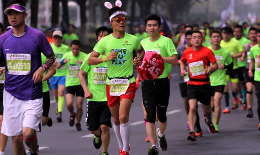 世界跑完馬拉松最老的女人 92歲高齡格拉迪斯博樂以9小時53分16秒跑完