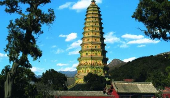 世界最華麗的琉璃塔 飛虹塔外部以五彩琉璃磚瓦包砌