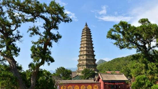 世界最華麗的琉璃塔 飛虹塔外部以五彩琉璃磚瓦包砌