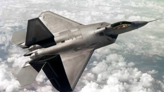 世界上最先進的戰斗機 美國F-22猛禽進入服役的第五代戰斗機