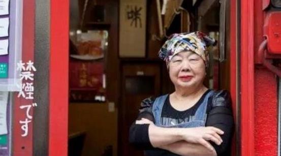 世界上年齡最大的女DJ 巖室純子(84歲女DJ成東京夜店招牌)