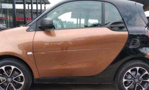 世界上最小的敞篷車 2018款smart fortwo比奇瑞QQ小