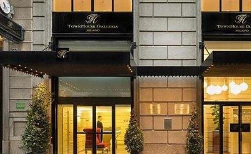 世界上最貴的床品 意大利一酒店推出24K黃金編制而成的床品