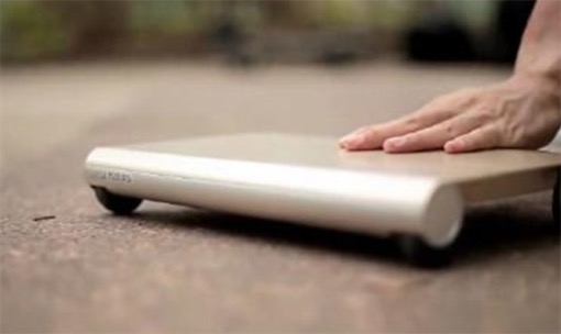 全球最小電動車 WalkCar重量約在2到3公斤之間