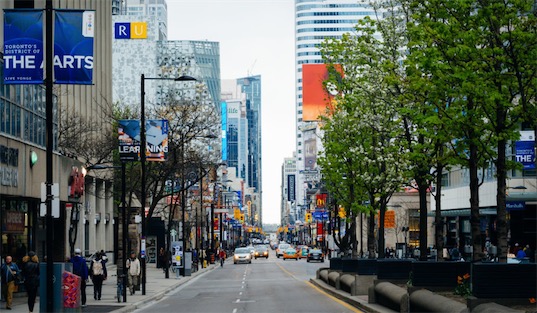世界最長的街道 多倫多央街全長1896千米