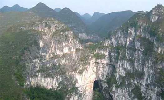 世界最大的天坑群 樂業天坑群占地約20平方千米