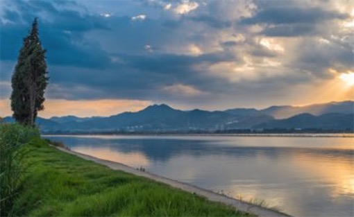 中國最大的高原湖泊 滇池面積330平方千米