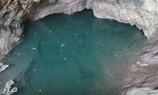 世界最小的湖 本溪湖湖面大約15平方米