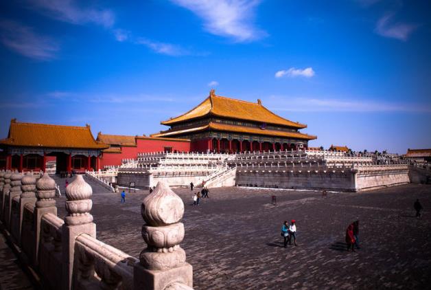 世界最大的古建筑群北京故宮 是世界五大宮之首 24位帝王的宮殿
