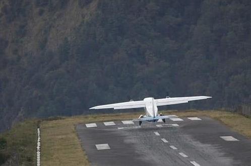 尼泊爾盧卡拉飛機場 在世界十大危險機場排名榜首 乘客:敢看不敢坐