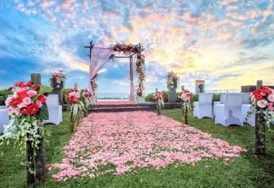 酒店結(jié)婚可以不請(qǐng)司儀嗎?結(jié)婚男方給女方買(mǎi)什么衣服
