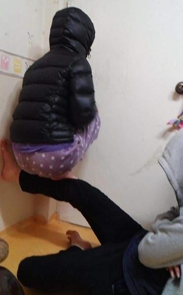 外國高難度情侶合照走紅，引發無數網友爭相模仿花樣百出