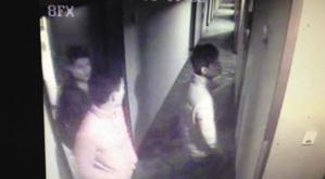 絕癥男子約女網友開房被騙,被偷包裸身出房追回,奪下對方兇器打跑4人