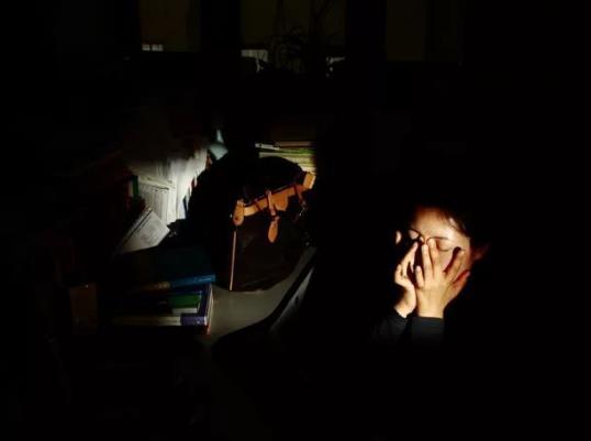 猝死前10秒要如何自救?三天三夜睡不著會死嗎?