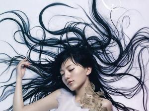怎樣才能讓頭發(fā)長(zhǎng)得快？吃什么頭發(fā)長(zhǎng)得快