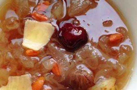 夏天上火很難受 多喝四款養(yǎng)生湯