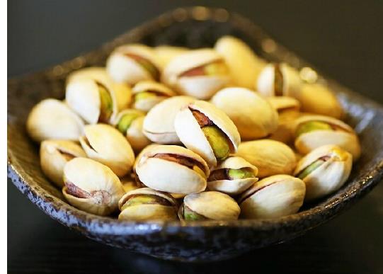 堅果對于女人來說是很美味的食物 女人多吃堅果的好處