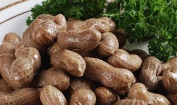 堅果對于女人來說是很美味的食物 女人多吃堅果的好處