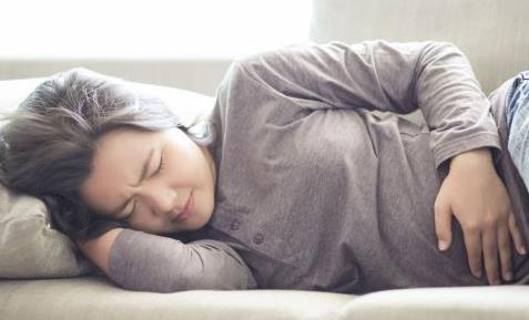 引發女性痛經的原因和壞習慣 痛經止痛吃什么好