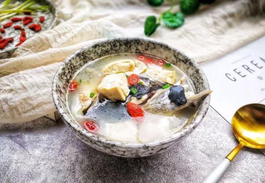 做魚頭豆腐湯選哪種魚頭好?魚頭豆腐湯的魚頭不煎可以嗎?