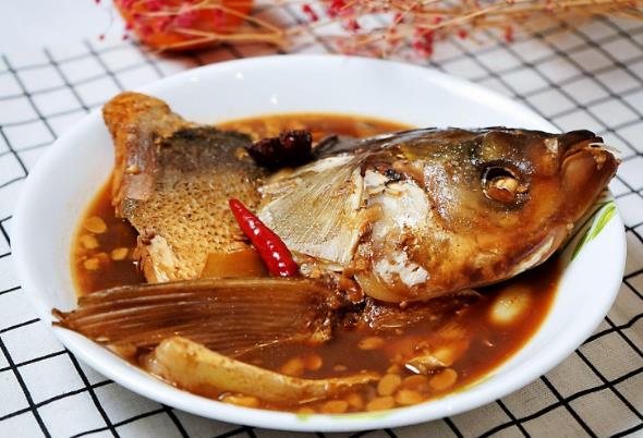 胖頭魚的屬性是什么?胖頭魚的營養價值、吃胖頭魚的好處
