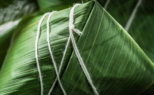 粽子煮熟后放在水里還是撈出來 粽葉煮好后要用冷水泡嗎