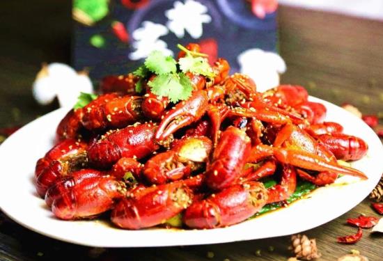 小龍蝦要剪掉鉗子嗎?小龍蝦怎么能抽出蝦線(xiàn)?