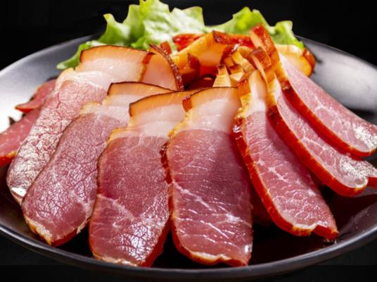 做臘肉的鹽是熱的可以嗎?腌臘肉要腌多久才能掛起來