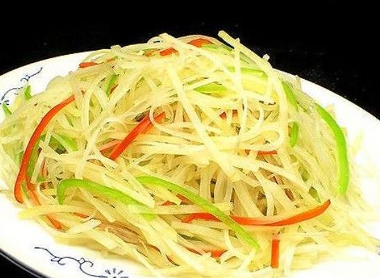 炒土豆絲焯水還是泡水好?炒土豆絲怎么避免粘鍋