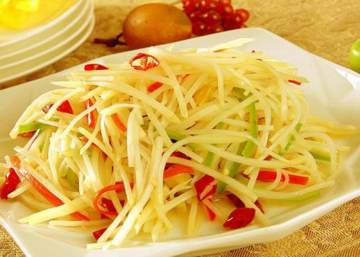 炒土豆絲焯水還是泡水好?炒土豆絲怎么避免粘鍋