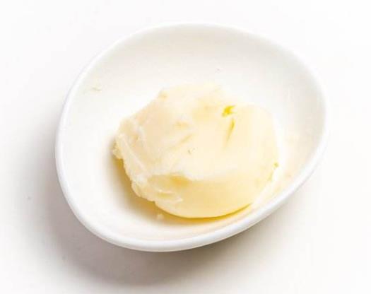 熬豬油是用豬板油還是用豬肥膘?熬豬油要放蔥姜蒜嗎