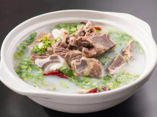 骨頭湯怎么熬成白色?骨頭湯可以補鈣嗎