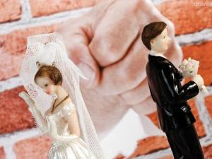 結婚證丟了怎么離婚？離婚程序怎么走