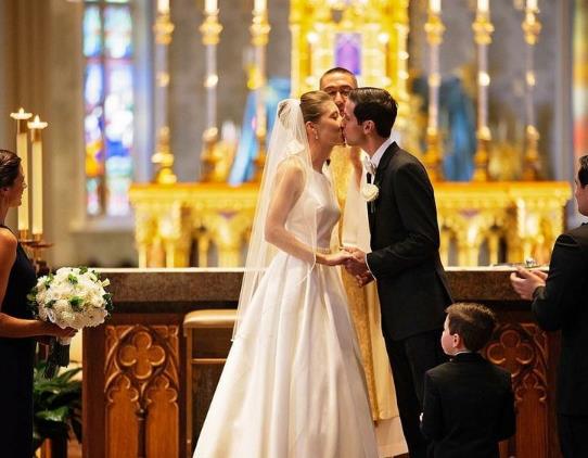 結婚不接親直接到酒店怎么辦?異地婚禮女方去幾個人單還是雙