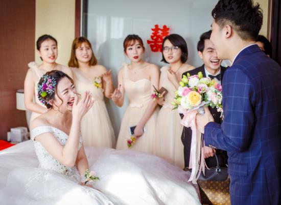 結婚不接親直接到酒店怎么辦?異地婚禮女方去幾個人單還是雙
