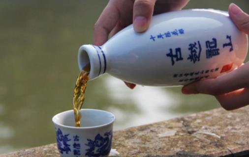 黃酒什么時候喝最好 喝黃酒的最佳時間