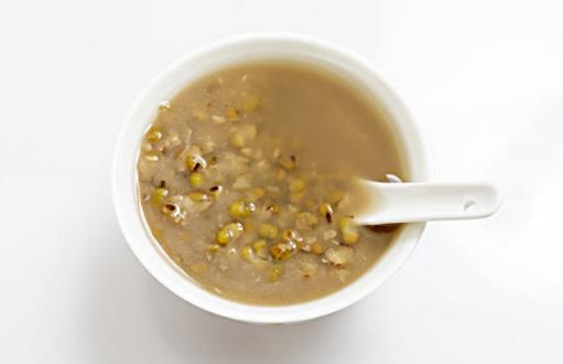 綠豆湯什么時(shí)候放糖最好 綠豆湯先放糖還是后放糖