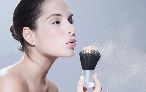 散粉什么時(shí)候用?散粉最佳使用時(shí)間