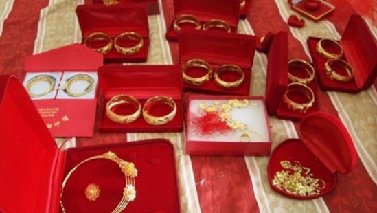 一般結(jié)婚前多久下彩禮 結(jié)婚彩禮應(yīng)該什么時候給
