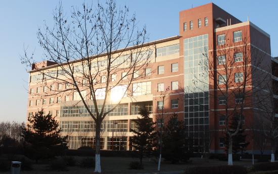 2、河北大學工商學院.jpg