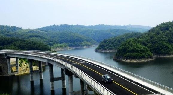 五、環(huán)庫公路.jpg