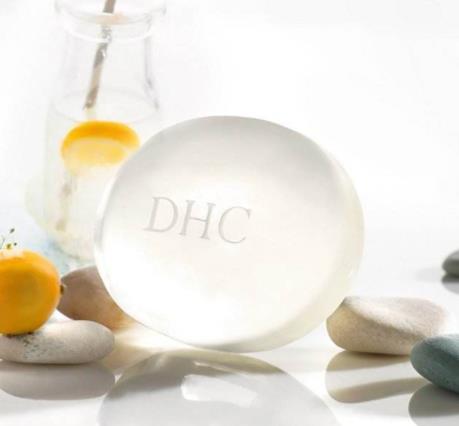 25歲敏感護膚品排名,蝶翠詩保濕水晶皂、依泉活膚噴霧都不錯