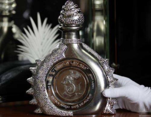 世界最貴的十大名酒排名,億萬(wàn)富翁伏特加、1935年賴茅酒很昂貴