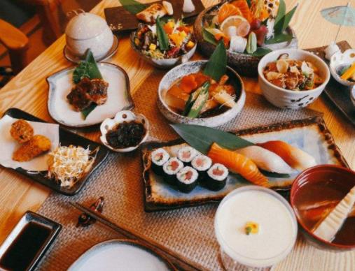 壽司加盟店10大品牌排名,蒼井外帶壽司、阿杏飯團(tuán)人氣高