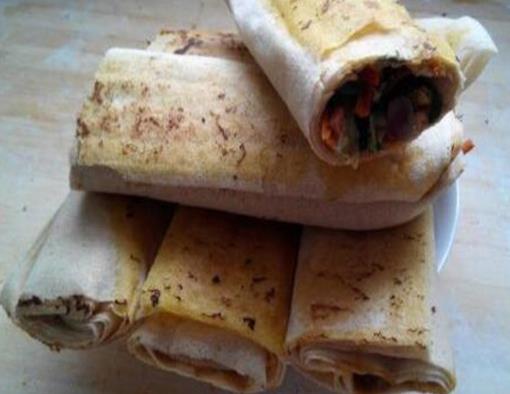 亞洲十大美食排名,蛋包飯適合西式口味愛(ài)好者,面包卷很獨(dú)特