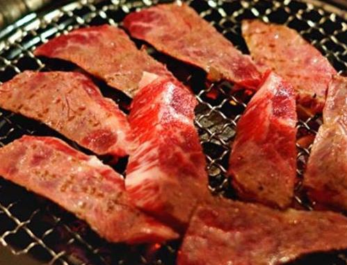 亞洲十大美食排名,蛋包飯適合西式口味愛(ài)好者,面包卷很獨(dú)特