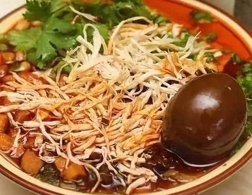 貴陽十大名小吃排名,絲娃娃類似春卷,腸旺面香辣不油膩